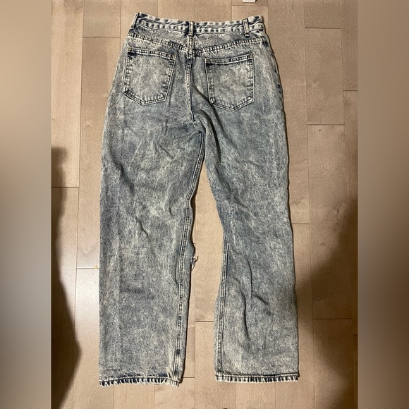 Pretty little thing baggy blue jeans size 4 - Picture 2 of 3